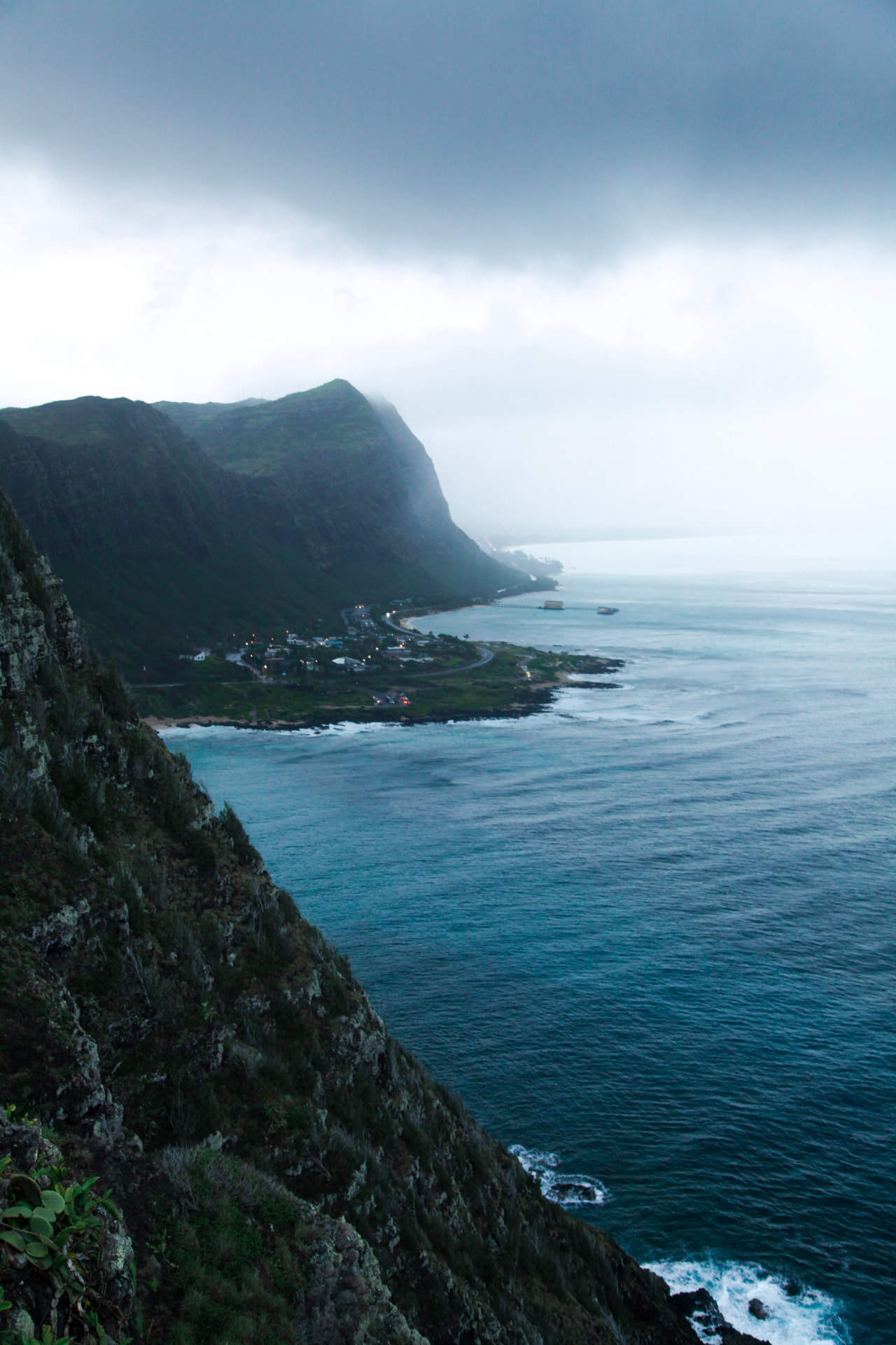Makapuʻu Cliffs